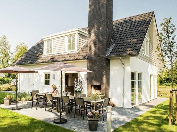 Spacious home with a fireplace at 3 km from Baarle-Nassau