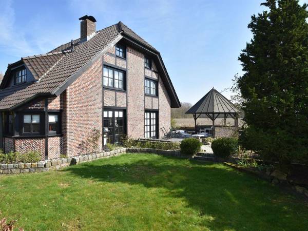 Spacious Mansion with Meadow View in Bruinisse
