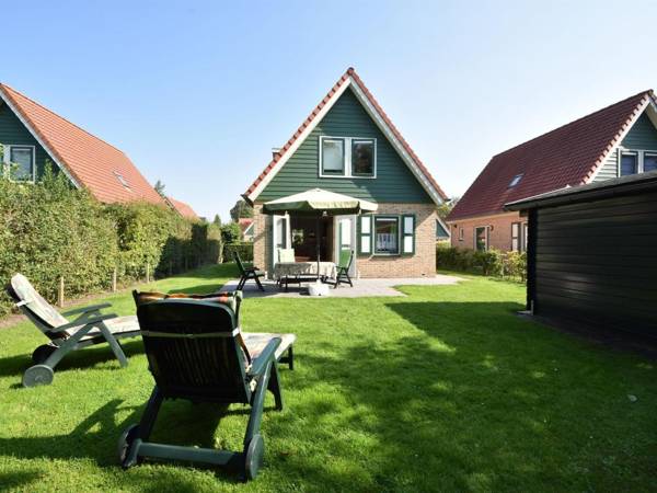 Holiday home in the village of Zonnemarie nearby kids' beach