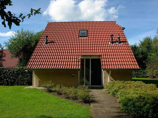 Detached holiday home with WiFi 20 km from Assen