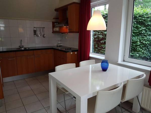 Spacious holiday home with a jacuzzi 20 km. from Assen