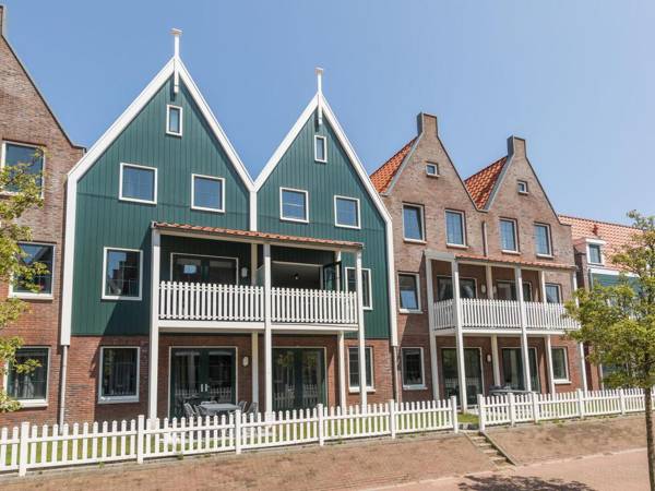 Restyled apartment in Volendam style on the Markermeer