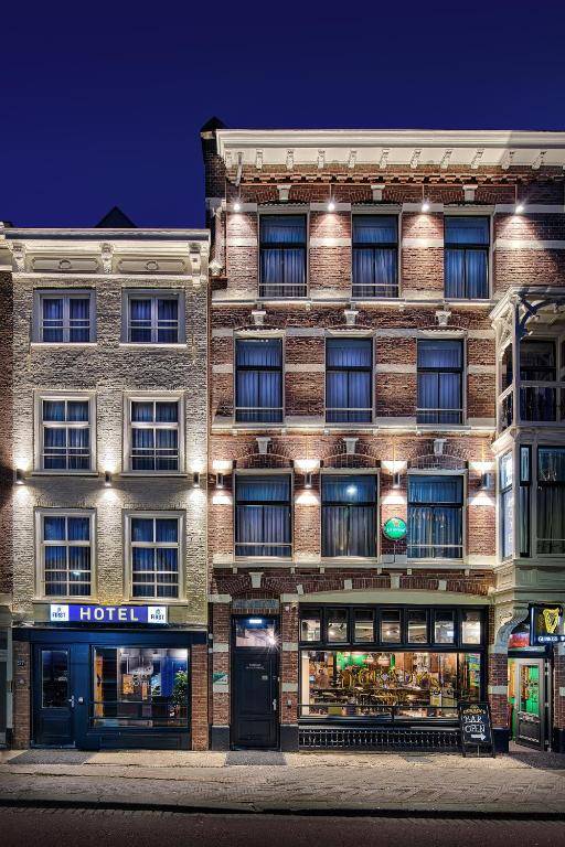 Boutique Hotel First City