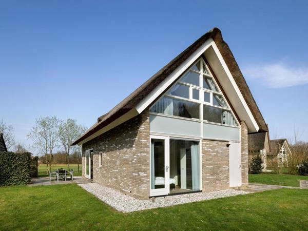 Luxury villa with whirlpool and jacuzzi 8 km from Hoogeveen