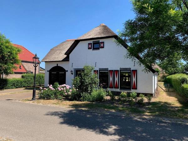 Nice villa with sauna whirlpool & steam shower