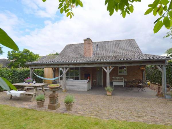 Beautiful Holiday Home In Lage Mierde near Forest