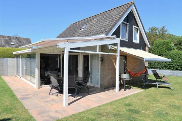 Holiday home Mosselbank 22 - Noordzeepark Ouddorp - for the use of the sauna additional costs are applicable- big fenced garden grill near the beach - not for companies