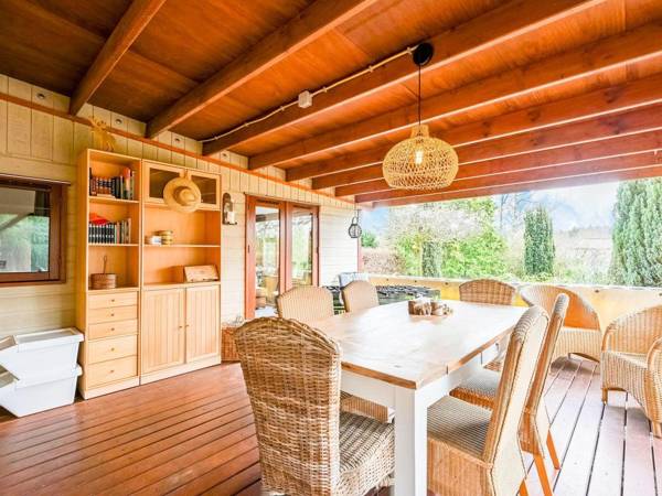 Pleasing Chalet in Stegeren near Forest