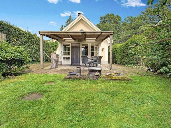 Picturesque Holiday Home in Oldenzaal with Jacuzzi