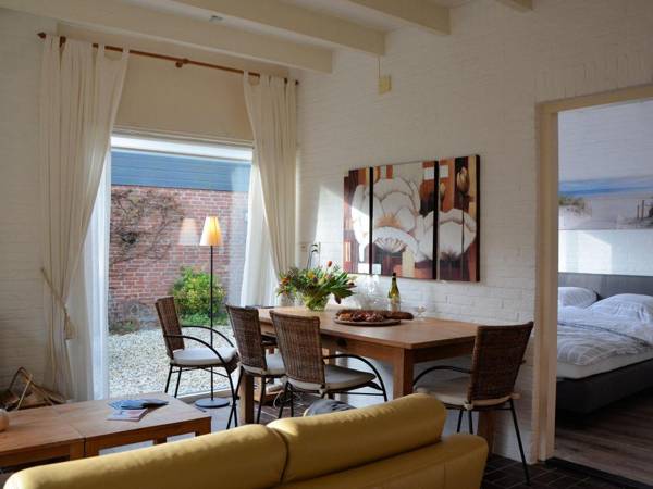 Lovely family house on the edge of a park near lake sea and amenities