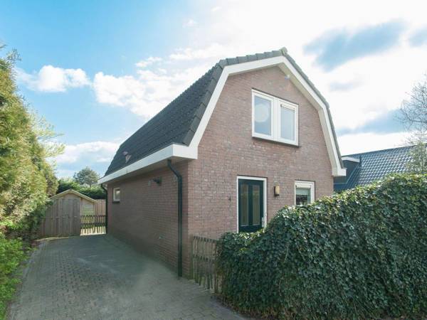 Nice house with large garden in Noordwijk and near the sea