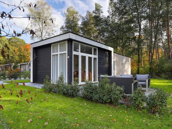 Modern holiday home located in a quiet spot at the edge of the forest