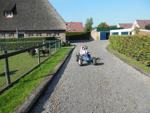 Enticing Apartment near Lake in Arum