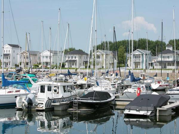 Luxury apartment with combi microwave 9 km. from Rockanje