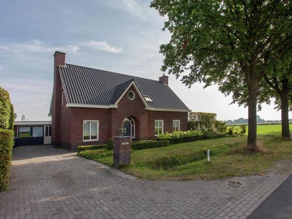 Luxurious holiday home with wellness in the middle of the North Brabant nature reserve near Leende