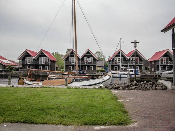 Cosy holiday home with microwave in the centre of Terherne