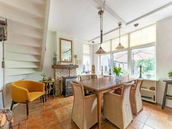 Wonderful Mansion in Giethoorn near Museum with Terrace