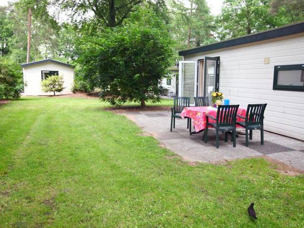 Tidy furnished chalet with a combi microwave in the Veluwe
