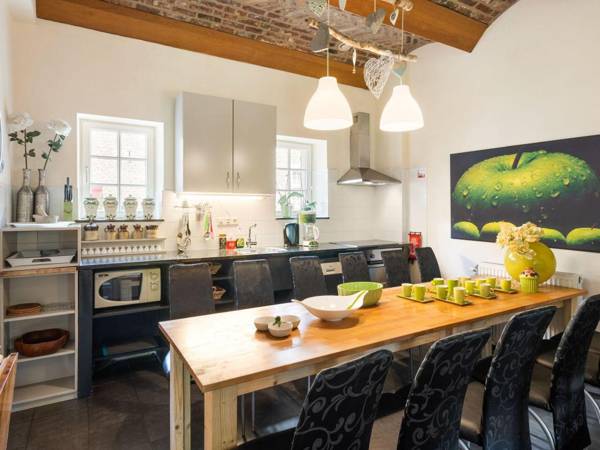 Located 10km from Maastricht towards the Belgium border