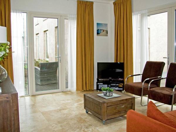 Luxury apartment on the boulevard and at North Sea