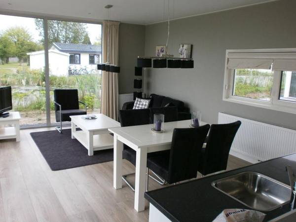 Modern chalet with dishwasher not far from the Biesbosch
