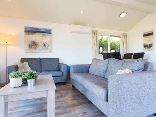 Comfortable chalet with dishwasher sea at 3.5 km in Egmond