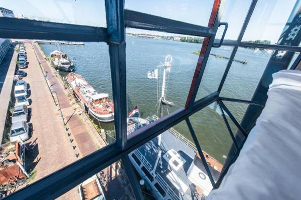 Amsterdam the Crane by YAYS