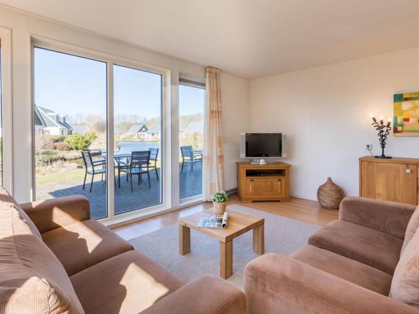 Detached villa with washing machine around a lake area