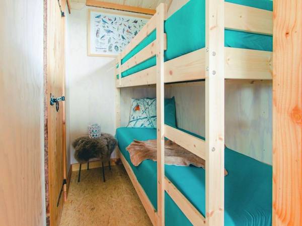 Charming cottage with a terrace at the river De Regge