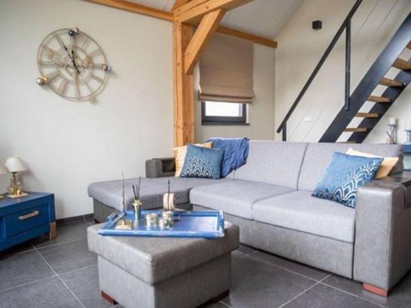 Modern & Garden-View Holiday Home in Alphen