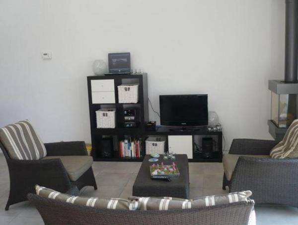 Elegant Holiday Home with Sauna in Langweer