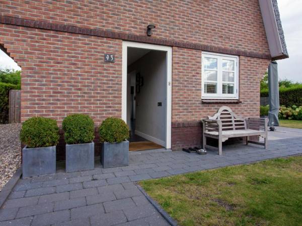 Rustic Holiday Home in Noordwijk close to Dunes