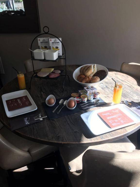 Hotel-Restaurant Thuis!