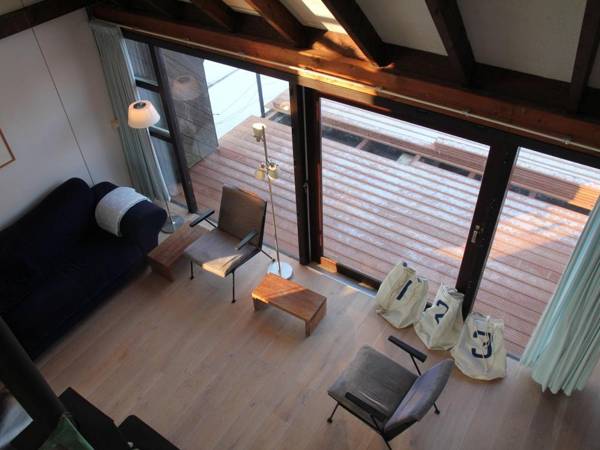 Gorgeous Lakeside Holiday Home in Gaastmeer