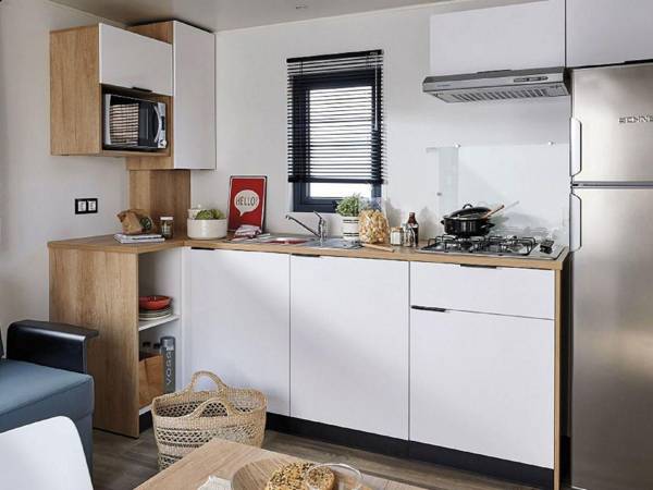 Cozy chalet with dishwasher near a lake