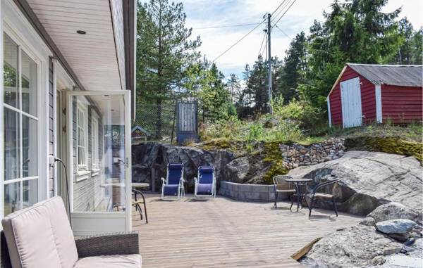 Beautiful home in Tvedestrand with 4 Bedrooms