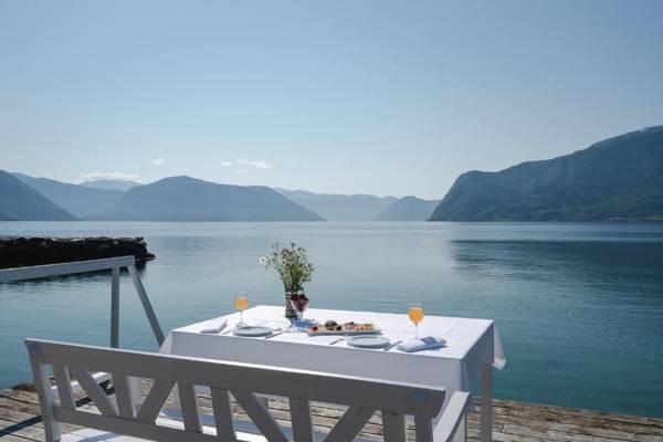 Leikanger Fjordhotel