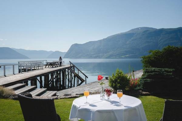 Leikanger Fjordhotel