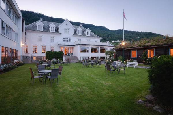 Leikanger Fjordhotel