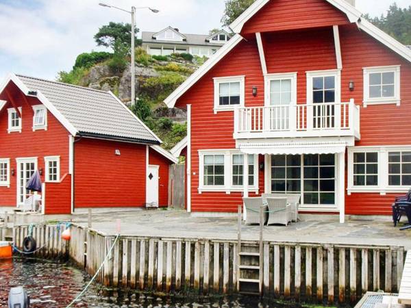 11 person holiday home in Hebnes