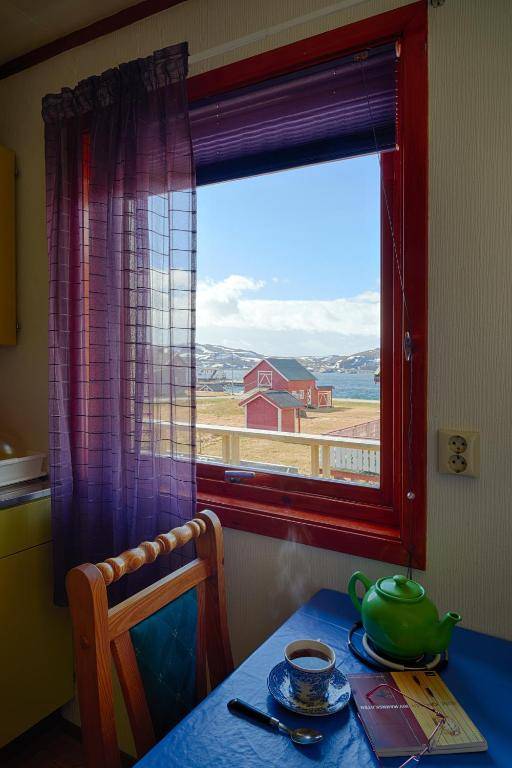 Kongsfjord Holiday Home