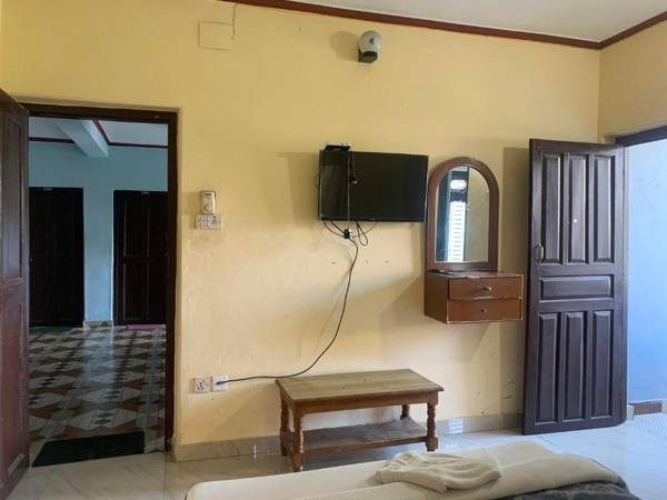 Hotel Peace Ganga Inn