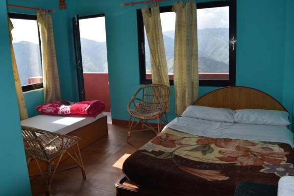 Tashidelek Guest Lodge & House