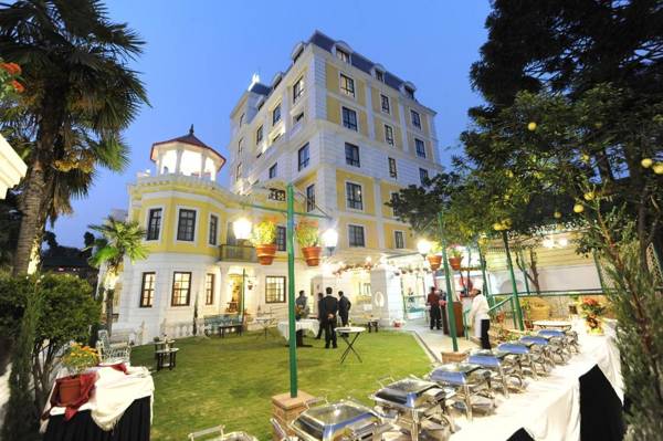 Maya Manor Boutique Hotel by KGH Group