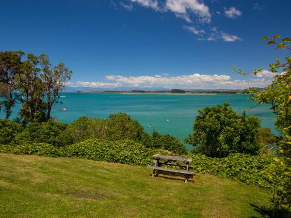 Bay Breeze - Stephens Bay Kaiteriteri Holiday Home