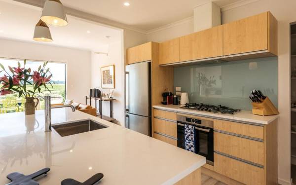 Tui Villa at Putaki Bay