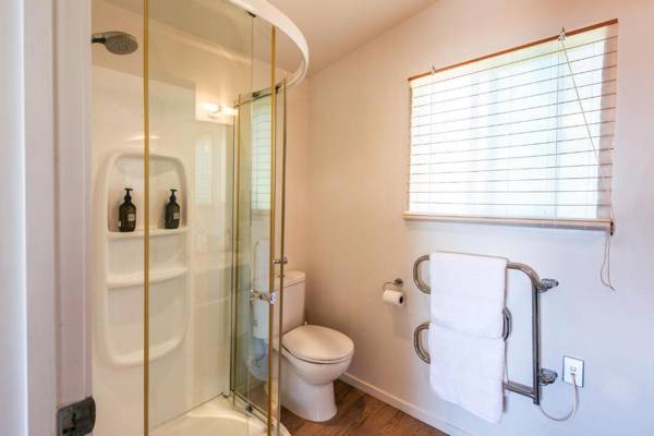 16 Waikare - You've Got It Maid