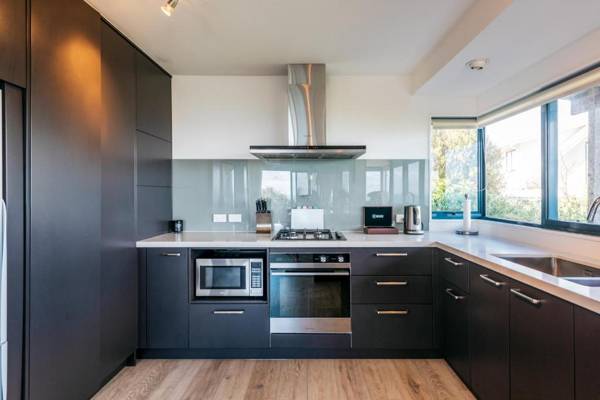 Sol Vista - Waiheke Holiday Home