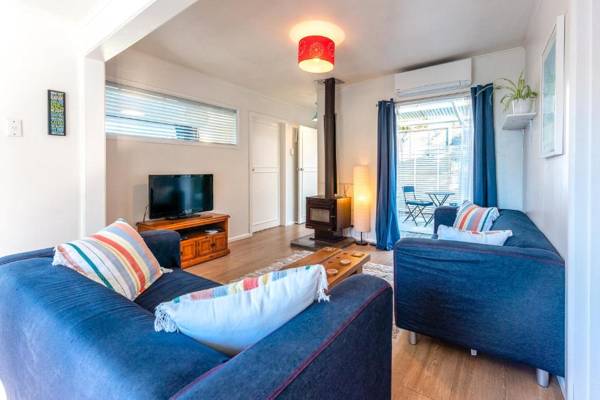 The Butterfly Bach - Surfdale Holiday Home