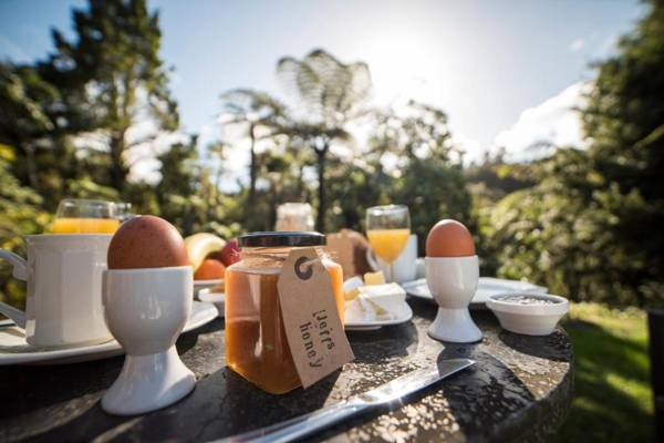 Wairua Lodge - Rainforest River Retreat